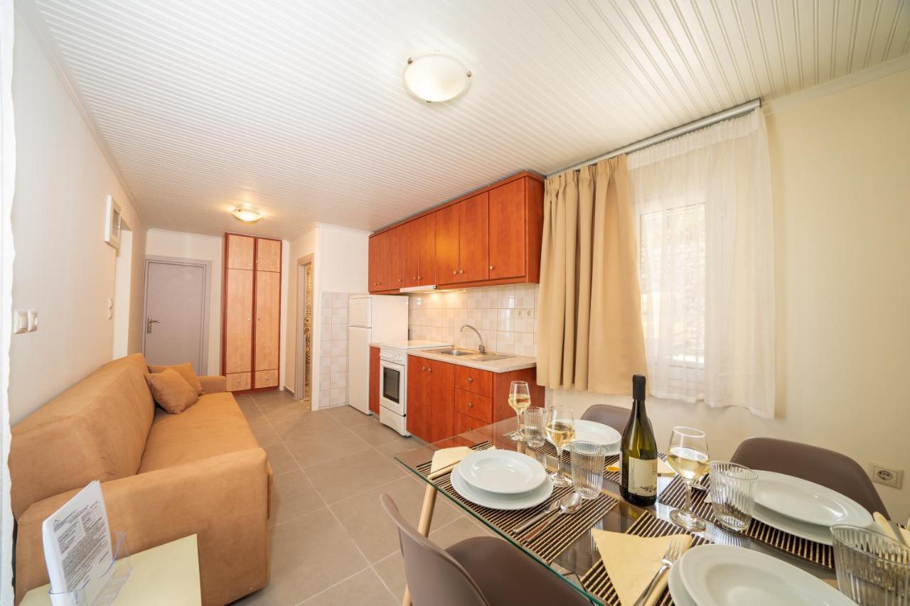 Makis Village-Apartments Agia Efimia Exterior photo